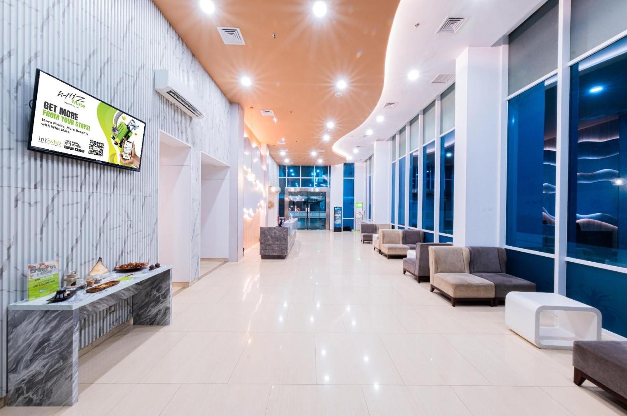 Whiz Prime Hotel Balikpapan Exteriér fotografie