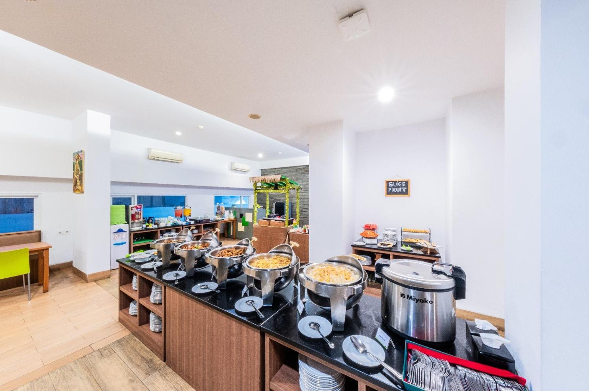 Whiz Prime Hotel Balikpapan Exteriér fotografie