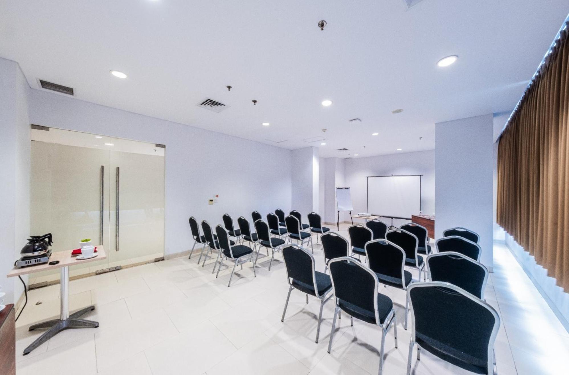 Whiz Prime Hotel Balikpapan Exteriér fotografie