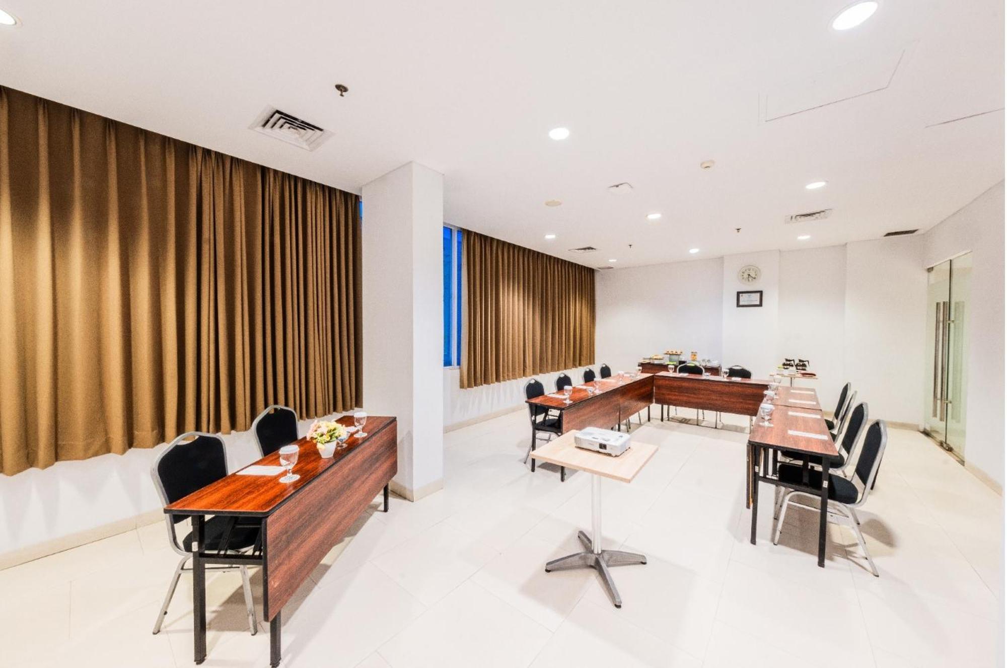 Whiz Prime Hotel Balikpapan Exteriér fotografie