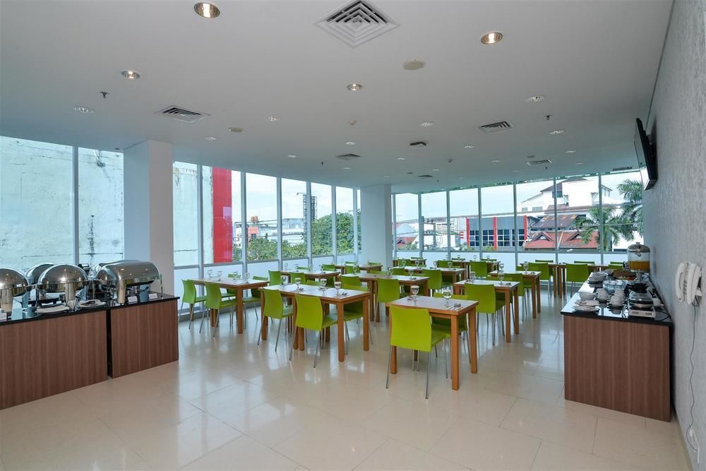 Whiz Prime Hotel Balikpapan Exteriér fotografie
